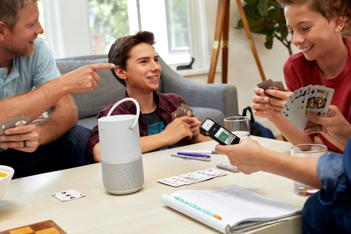 Bose Portable Home Speaker Zilver product in gebruik