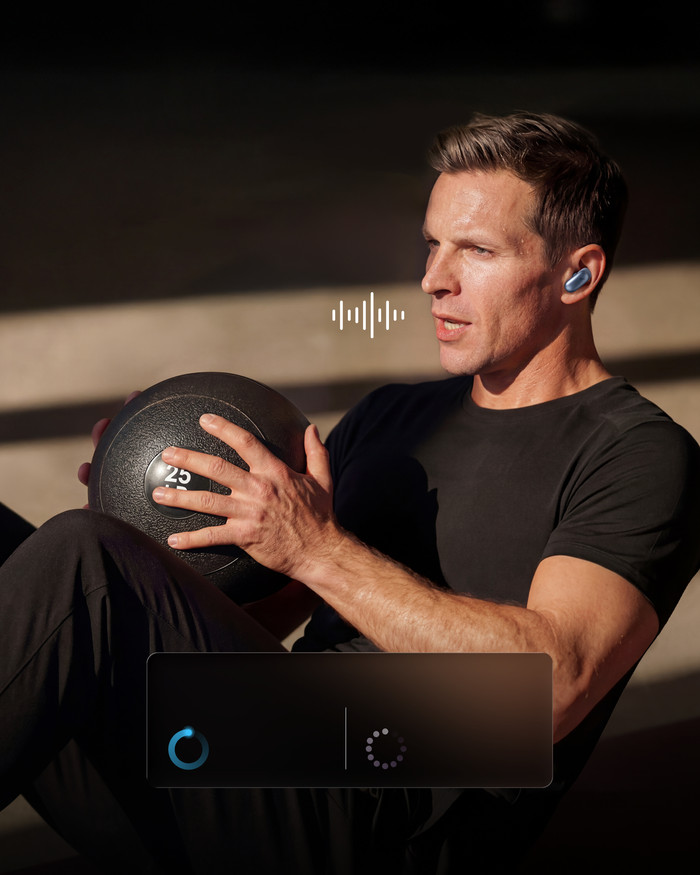 Soundcore Liberty 5 Pro Blauw product in gebruik