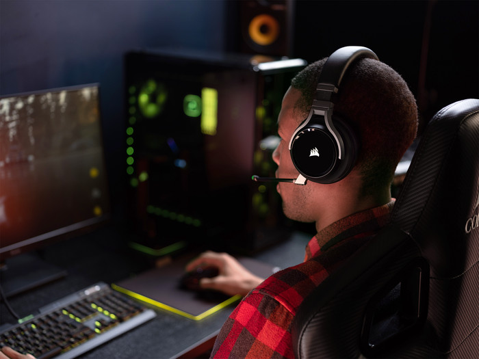Corsair Virtuoso RGB Wireless Gaming Headset Carbon product in use