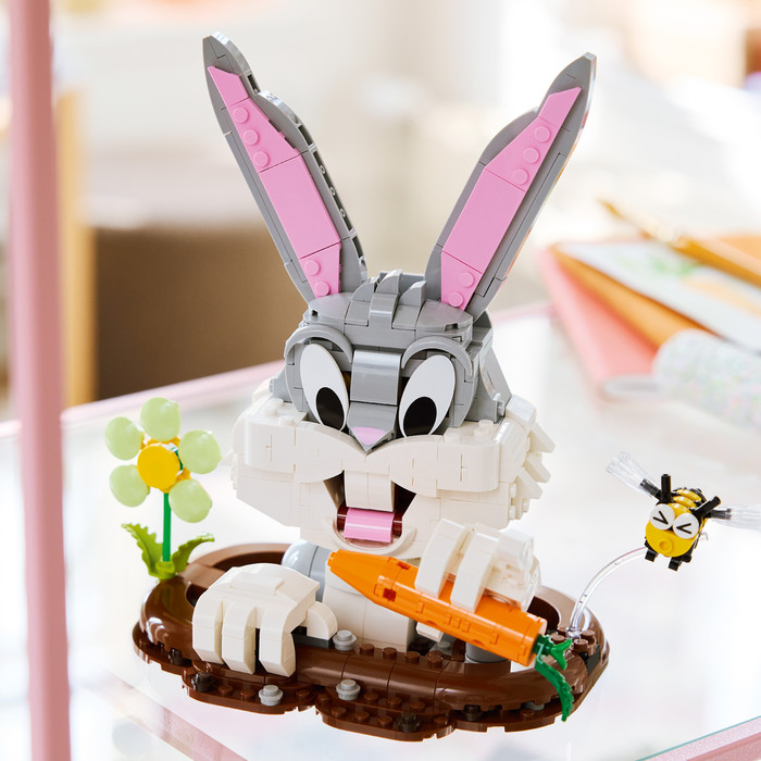 LEGO Looney Tunes Bugs Bunny 40920 product in gebruik
