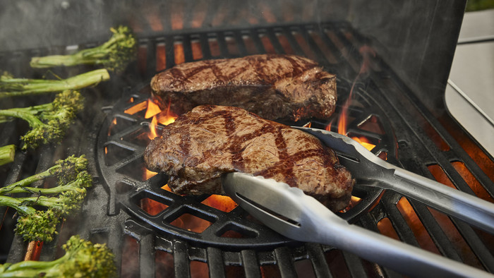 Weber Genesis E-435W product in gebruik