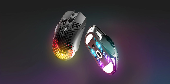 SteelSeries Aerox 5 Draadloze Gaming Muis Zwart product in gebruik