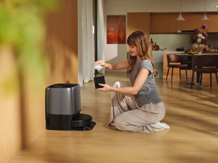 Roborock Saros 20 Neo Black product in gebruik