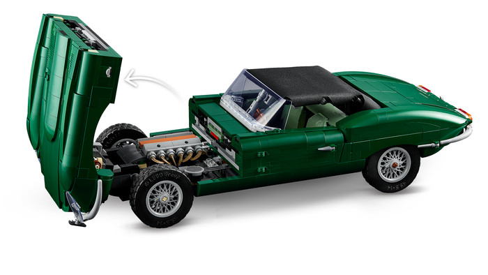 LEGO Icons Jaguar E-Type 11381 product in gebruik
