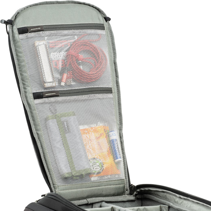 Think Tank BackLight 18L Slate Zwart binnenkant