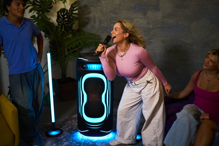 JBL Partybox Ultimate 2 product in gebruik