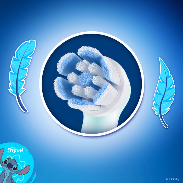 Oral-B iO Gentle Care Stitch (2 stuks) product in gebruik