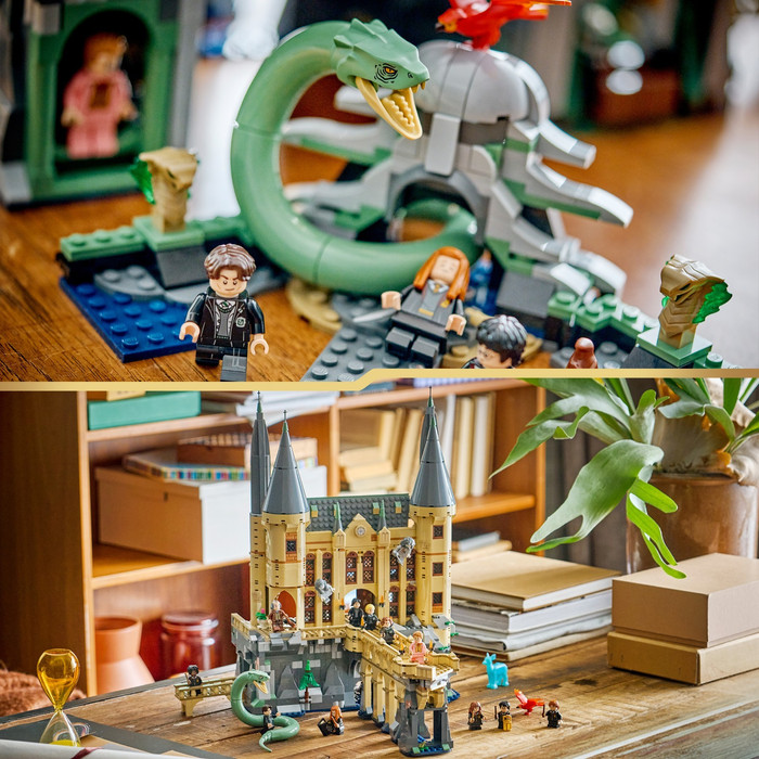 LEGO Harry Potter Kasteel Zweinstein: Oostvleugel 76473 product in gebruik