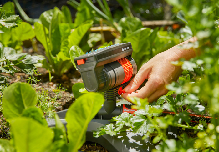 Gardena Zwenksproeier AquaZoom Compact product in gebruik