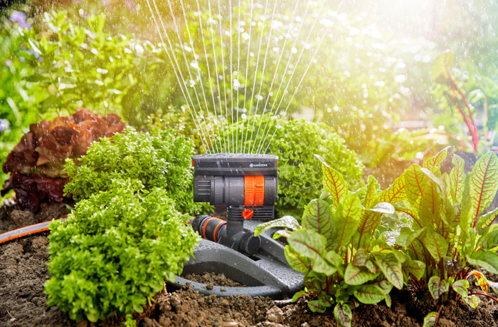 Gardena Zwenksproeier AquaZoom Compact product in gebruik