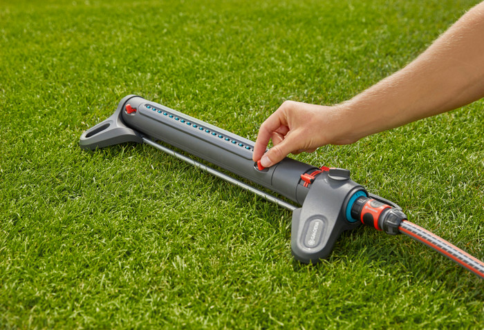 Gardena Premium SuperFLEX 50m Large Sproeierpakket product in gebruik
