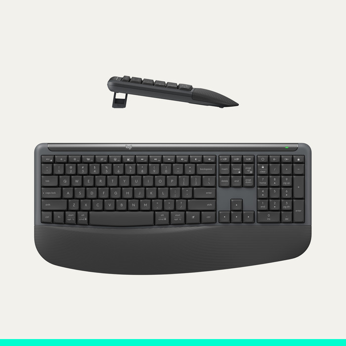 Logitech MK880 Signature Comfort Plus Wireless Keyboard and Mouse Combo Graphite QWERTY detail