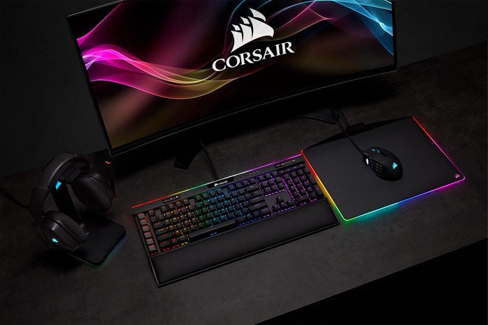 Corsair Scimitar Elite RGB Gaming Muis product in gebruik