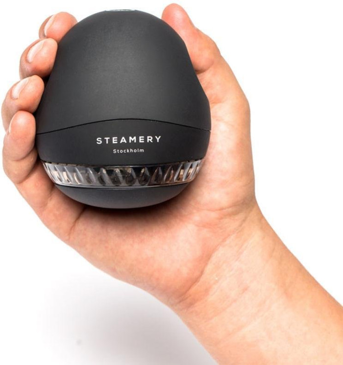 Steamery Pilo Lint Shaver Ontpiller Mat Zwart product in gebruik