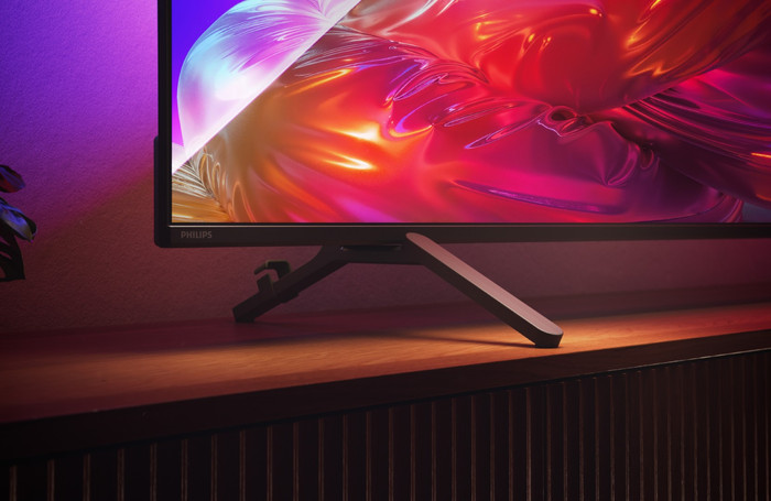 Philips Ambilight 75" PQS9001 (2026) product in gebruik