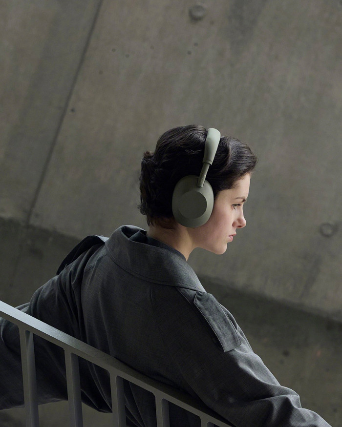 Sony WH1000XM6 Groen product in gebruik