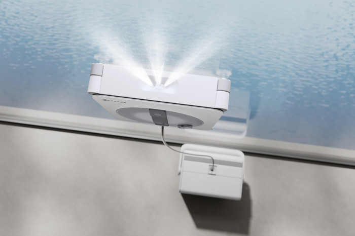Ecovacs WINBOT W2S Pro Omni product in gebruik