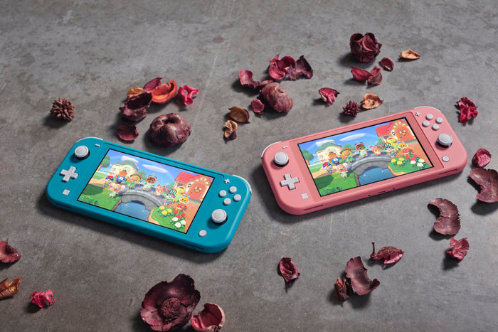 Nintendo Switch Lite Koraal + Bigben Officiële Nintendo Switch Lite Beschermtas detail