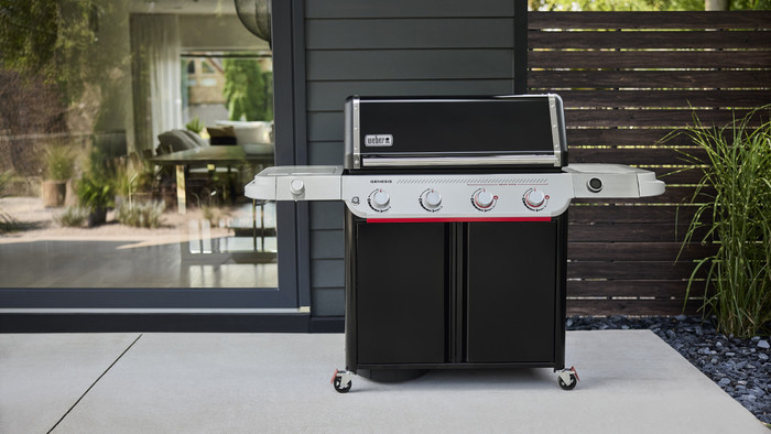 Weber Genesis E-435W product in gebruik