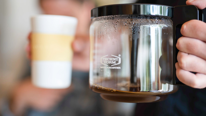 Moccamaster KBG Select Yellow product in use