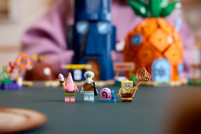 LEGO Icons SpongeBob SquarePants: Bikinibroek 11386 voorkant