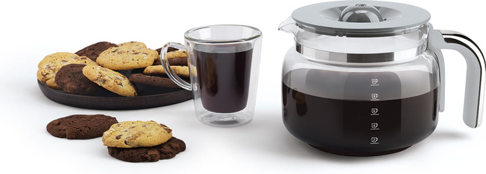 Smeg DCF02CREU Cream product in use