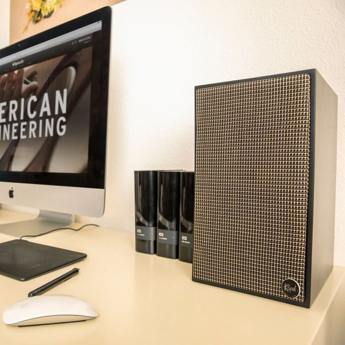 Klipsch The Fives Zwart (per paar) product in gebruik