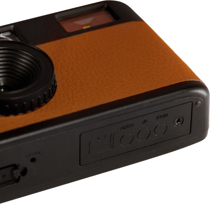 Campsnap digital camera Chestnut Brown detail