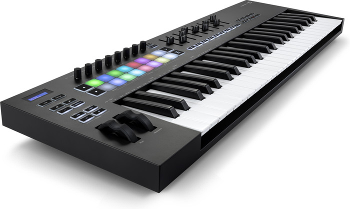 Novation Launchkey 49 MK3 left side