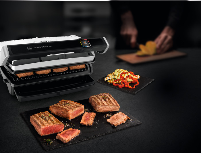 Tefal OptiGrill Elite XL GC760D product in gebruik