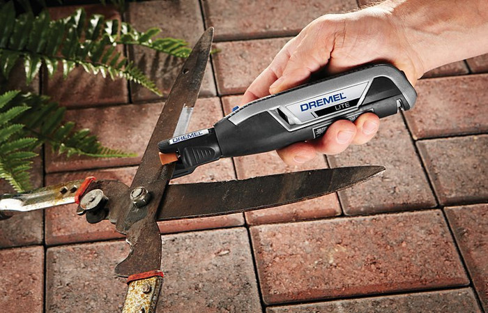 Dremel Lite 7760 product in use