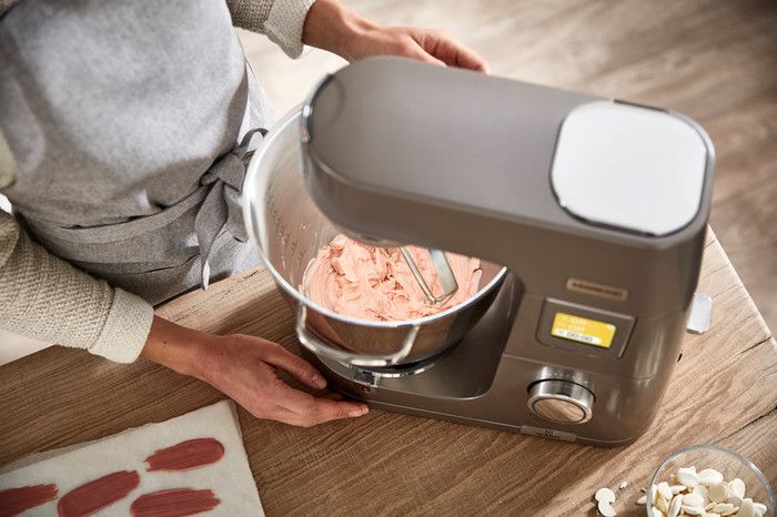 Kenwood Chef Titanium Patissier XL KWL90.004SI product in gebruik