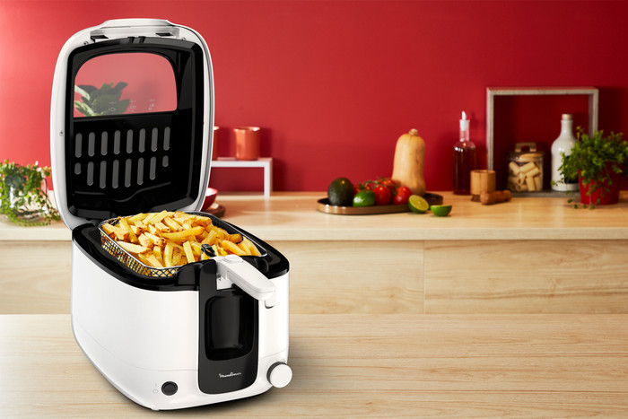 Moulinex Super Uno AM312010 product in use