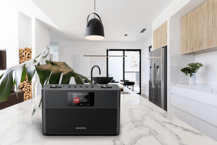 Kenwood CR-ST-100S Black product in use