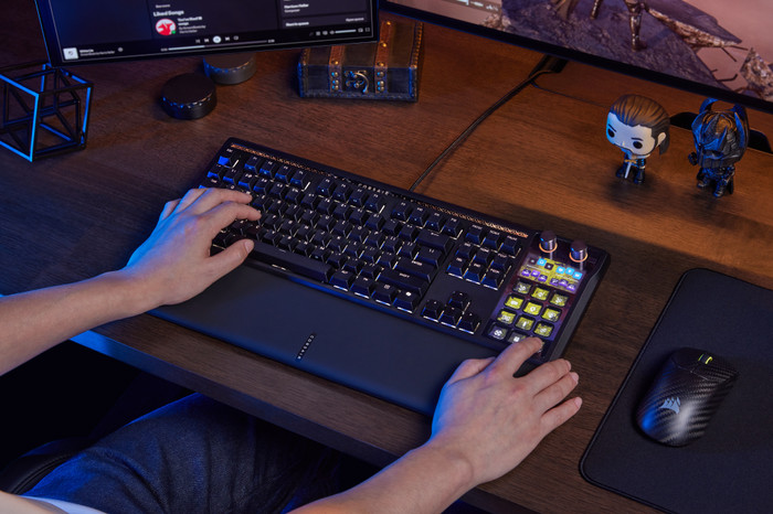 Corsair GALLEON 100 SD Gaming Toetsenbord Qwerty product in gebruik