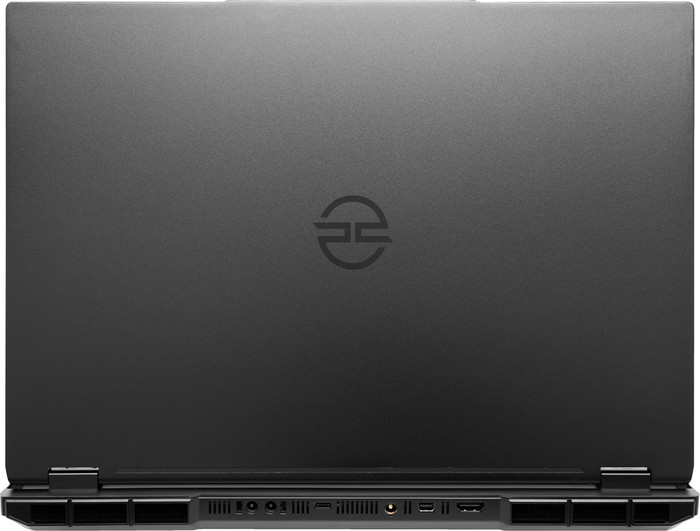 PCSpecialist Recoil 16 AMD 5070 Ti achterkant