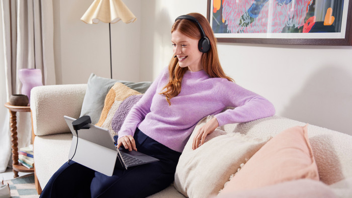 Jabra Evolve2 65 Flex UC Stereo USB A Draadloze Office Headset product in gebruik