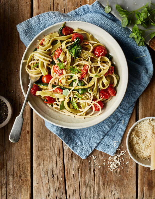 Kenwood KAX981ME Tagliatelle maker product in gebruik