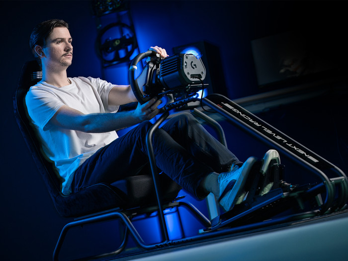 Next Level Racing F-GT Shift Simulator Cockpit product in gebruik