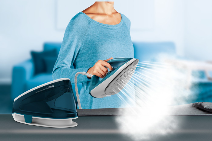 Calor Express Essential SV6115C0 product in use