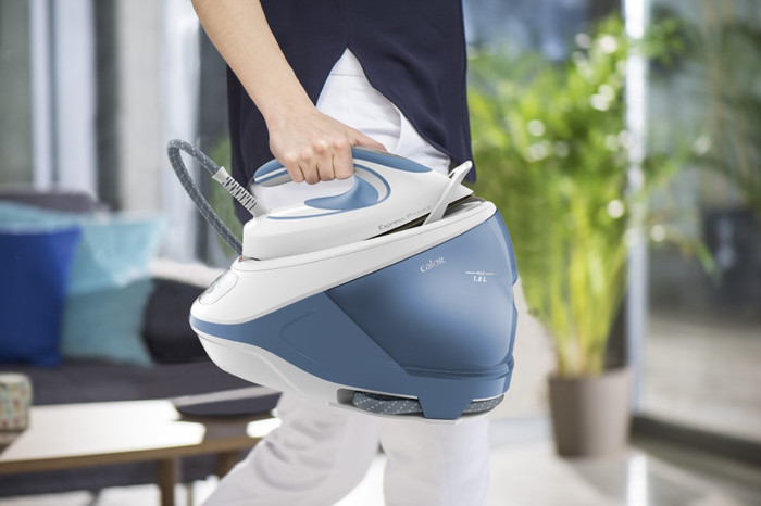 Calor Express Protect SV9202C0 product in use