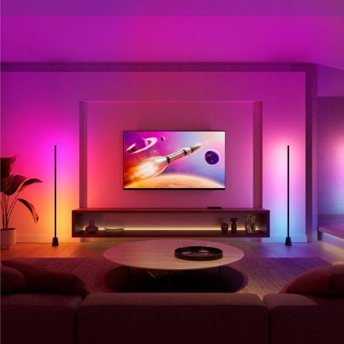 Philips Hue Play Vloerlamp White and Color + HDMI Sync Box 8K product in gebruik