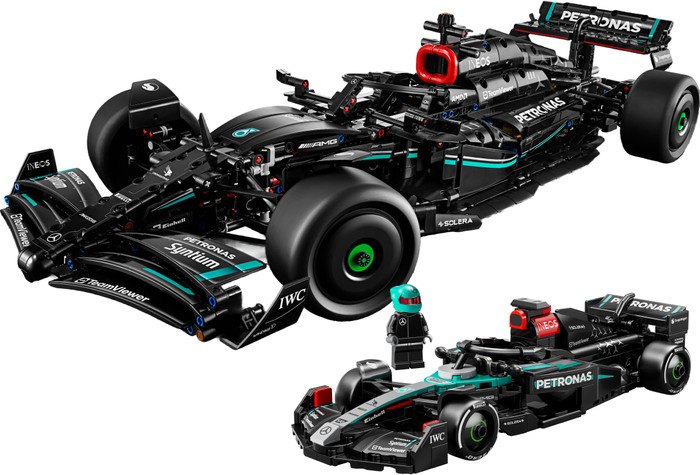 LEGO Mercedes F1 racewagens duo Main Image