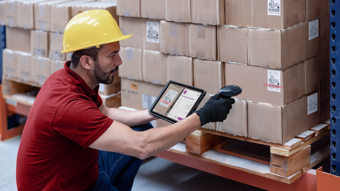 Lenovo ThinkTab X11 11 inch 256GB Wifi + 5G Zwart met Stylus product in gebruik