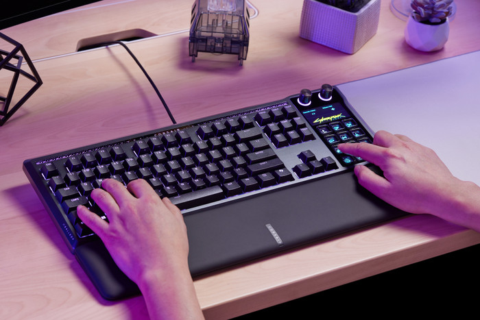 Corsair GALLEON 100 SD Gaming Toetsenbord Qwerty product in gebruik