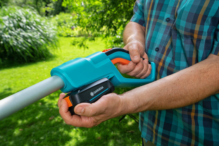 Gardena THS 42/18V P4A solo (zonder accu) product in gebruik