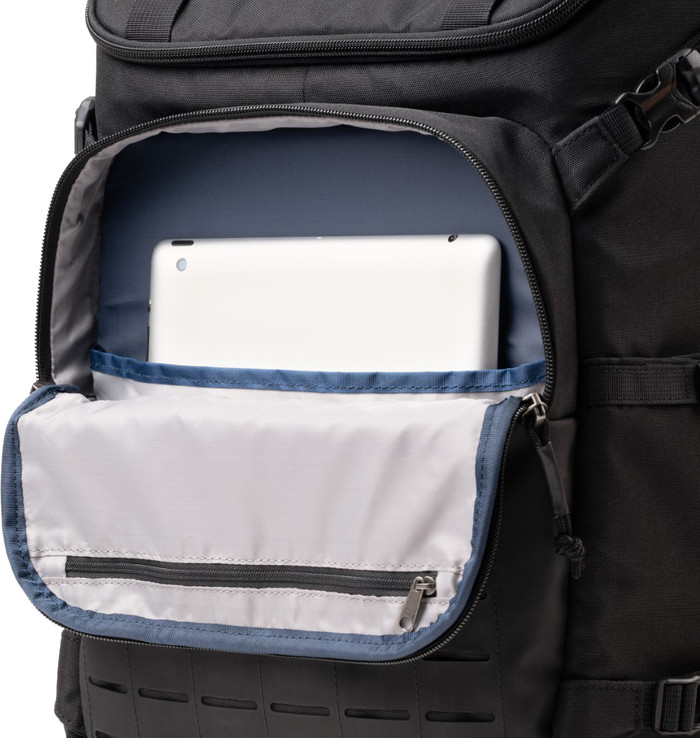 Think Tank DarkLight Backpack 20L Zwart detail