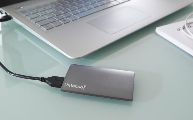 Intenso External SSD 1TB Premium product in use