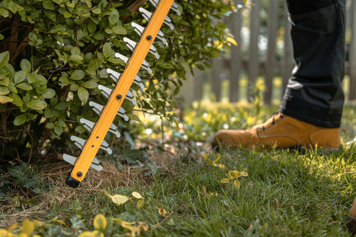 DeWalt DCMHT564N-XJ (zonder accu) product in gebruik