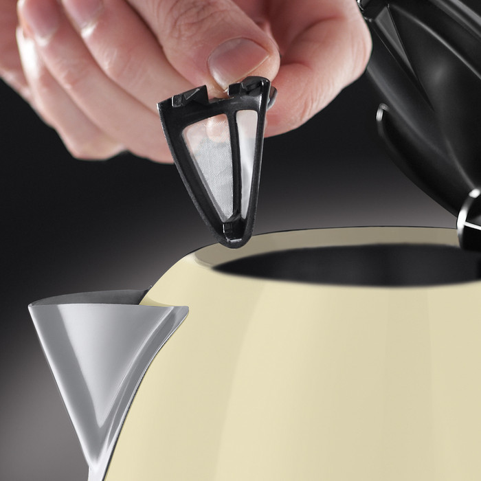 Russell Hobbs Colours Plus+ Classic Cream null